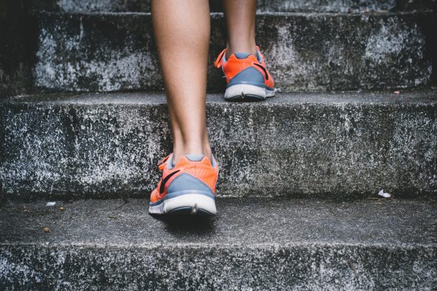 mentaal welzijn en sportschoenen