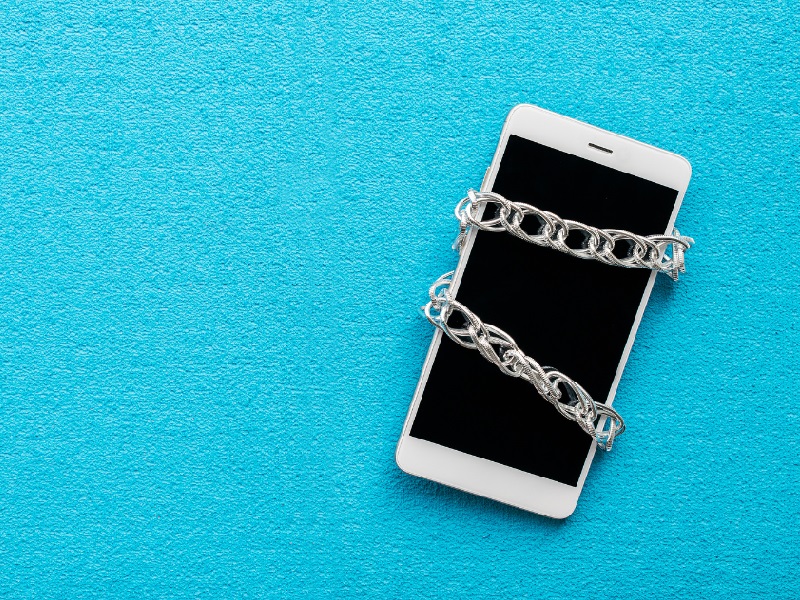 Smartphones are everywhere and have become more advanced in recent years, providing increased convenience but also potential for unhealthy use? We'd like to share 5 tips with  you to tackle this.